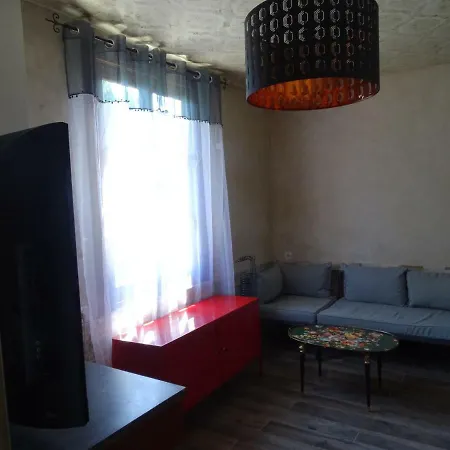 La Maison De *